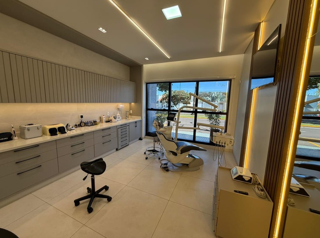 Sala clínica da Nonis Odontologia em Toledo